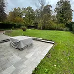 Maison, *